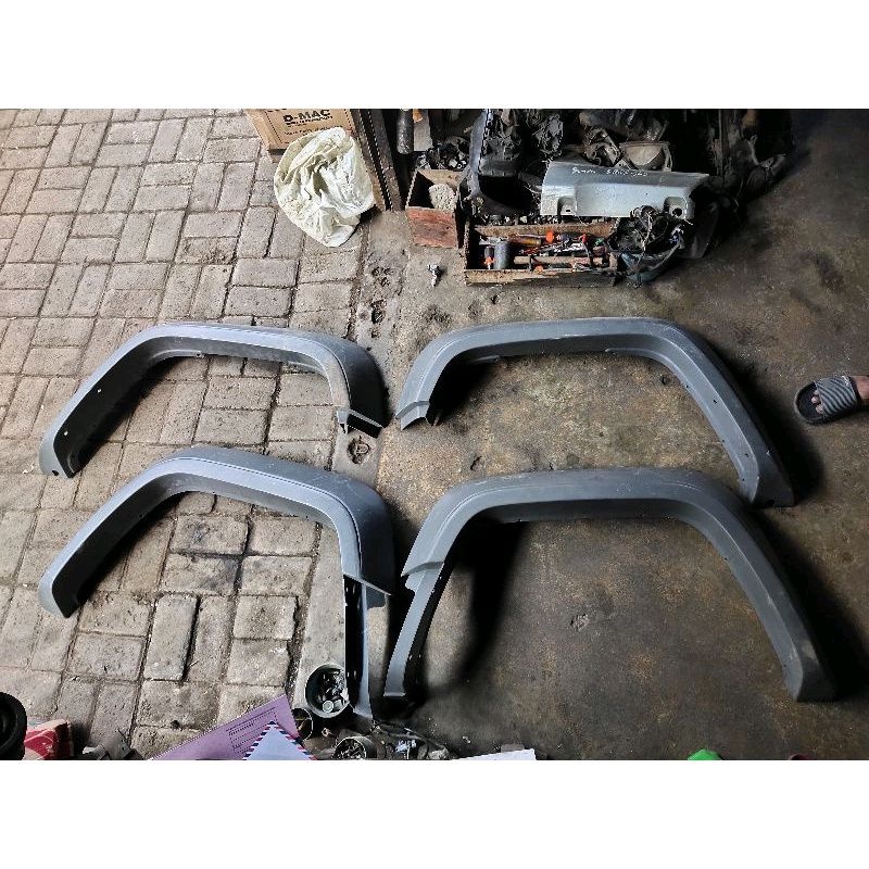 Over Fender/Moulding Feroza Independen Original