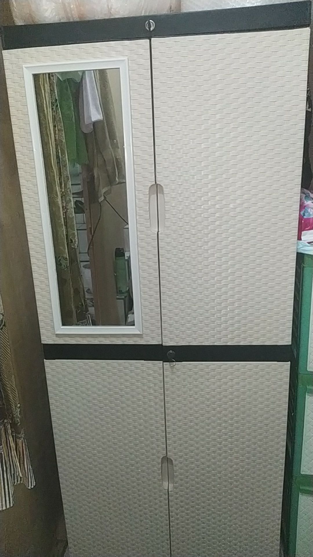 Lemari Pakaian Jumbo Diva Plus Kaca Sap & Gantung