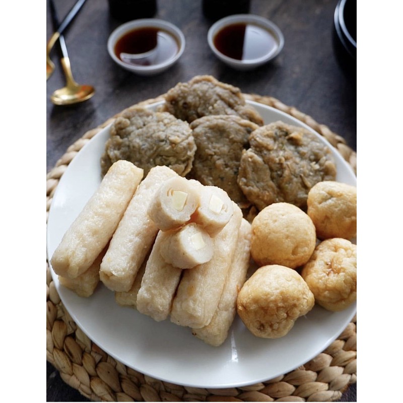 

PEMPEK PALEMBANG PEMPEK LENJER KEJU ISI 10 PCS PEMPEK TENGGIRI KEJU + CUKO 200 ML