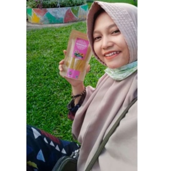 

MINUMAN EKSTRAK KUNYIT ASAM(JAMU TRADISIONAL)HERBAL PELANGSINGAN