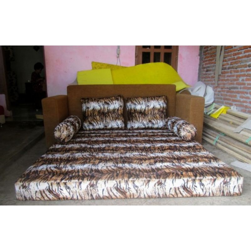 Sofa minimalis ( Sofabed Malang)