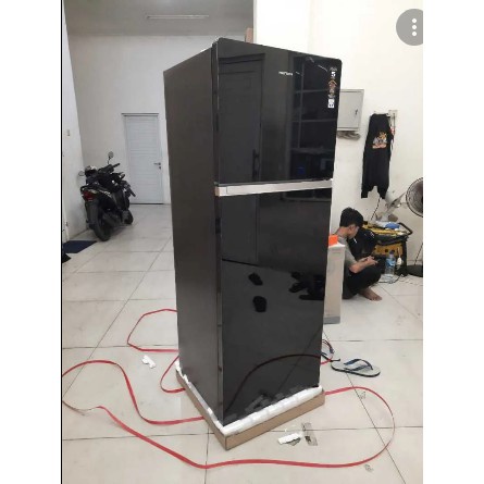 KULKAS 2 pintu POLYTRON PRW 25 MNR MNX Hitam Merah