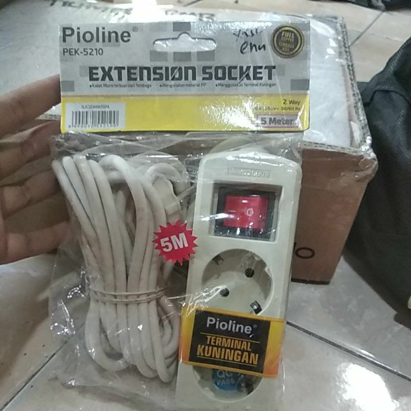 Stop Kontak Lubang 2 Panjang 5 Meter Merk Pioline