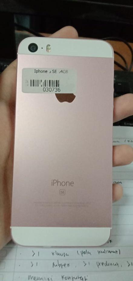 IPHONE SE 32GB SEKEN ORIGINAL FULLSET | Shopee Indonesia