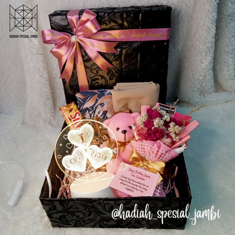 

giftbox luxury hampers ulang tahun hadiah spesial jambi