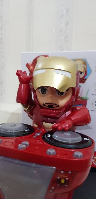 Mainan Avengers Ironman Lampu Musik bisa Jalan