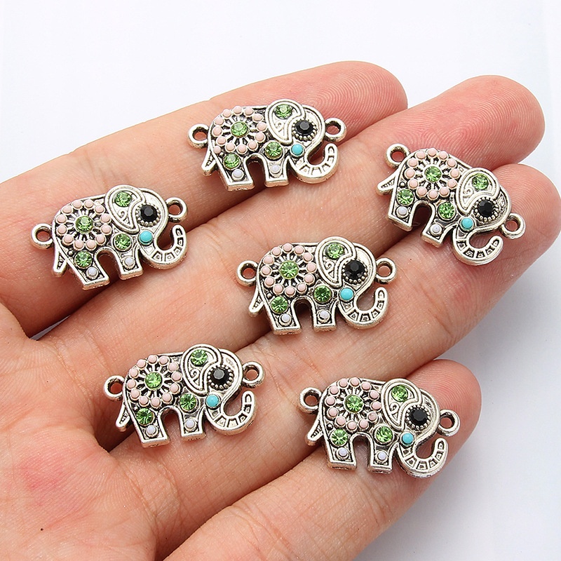 10pcs Liontin Bentuk Gajah Warna Silver Hias Berlian Hijau Handmade DIY Untuk Aksesoris Perhiasan