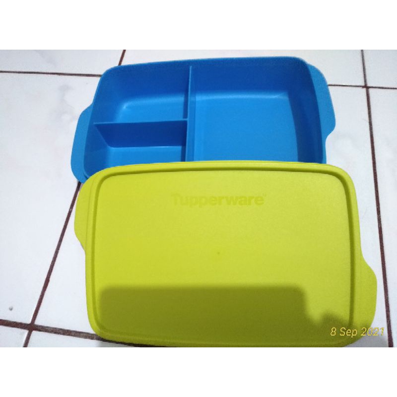 Jual DIVIDED LUNCH BOX COOL TEEN Shopee Indonesia