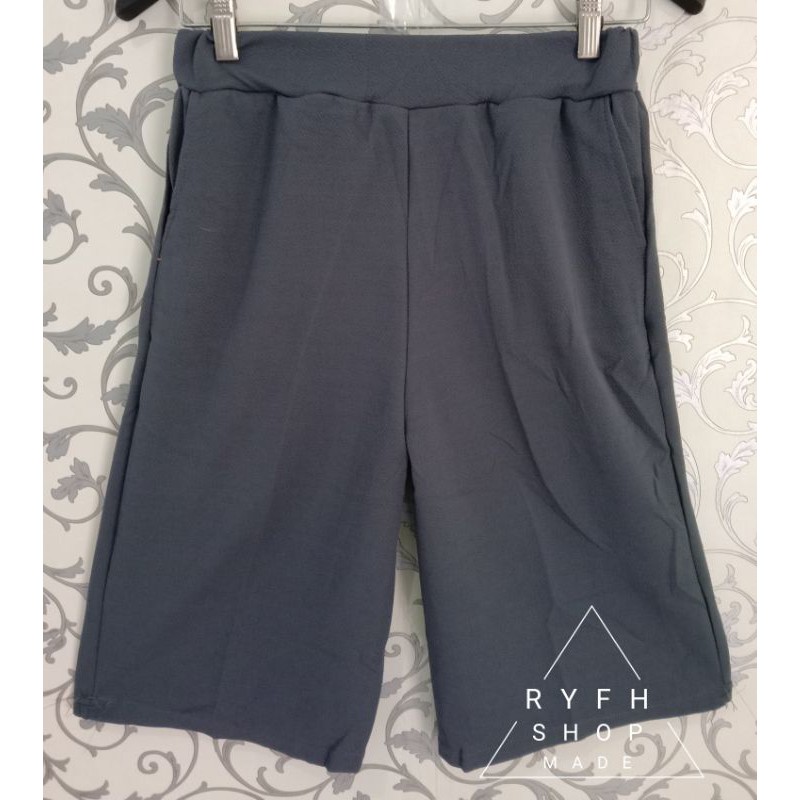 Celana kulot pendek dewasa wanita 3/4 - 7/8 motif Polos wafel crepe termurah dan Terlaris-Abu-Abu