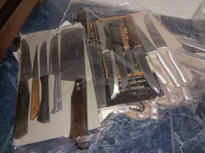 Paket Pisau Stainlees Steel Lebih Awet Tajam + Talenan 12 X 23