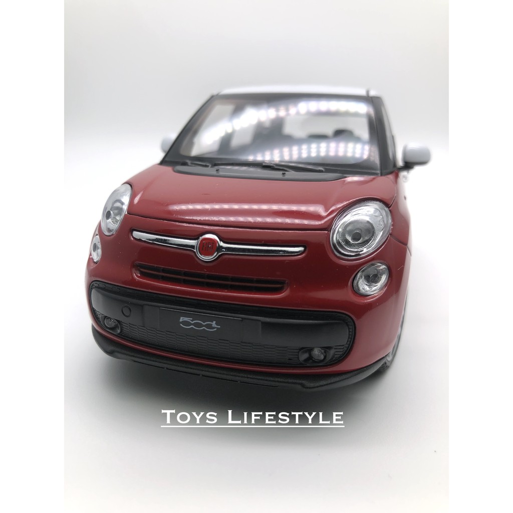 Welly Diecast - 2013 Fiat 500L Skala 1:24 (Merah)