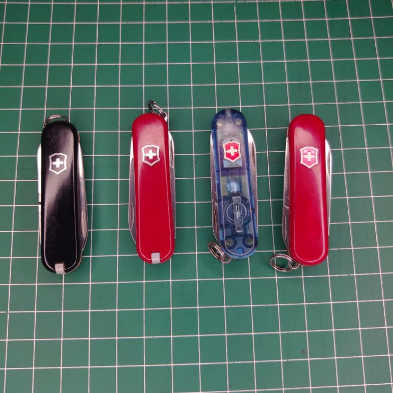 

VICTORINOX SIGNATURE SWISS ARMY LITE Midnight Senter LED Ballpoint Pressurized Pen Pulpen Alat tulis