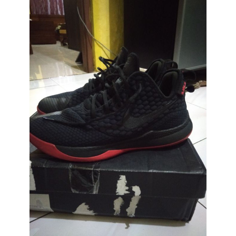 Nike lebron witness 3