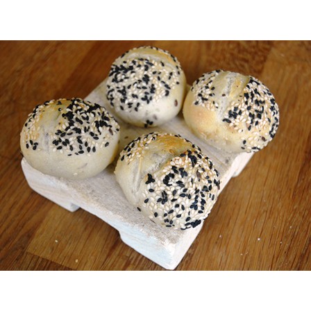 

Volkorn Roll with Sesame