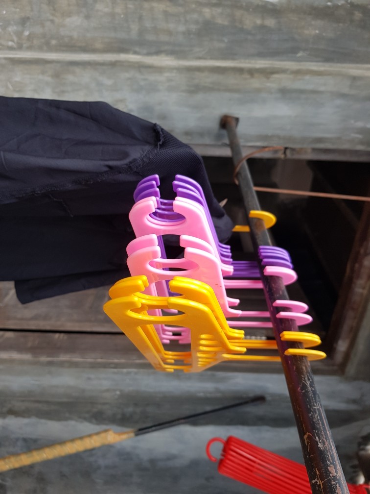 Hanger Baju Gepeng / Hanger Plastik Pipih Kyoto By Calista/ Per-6bj