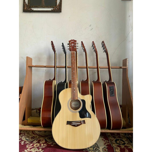 GITAR TAYLOR AKUSTIK