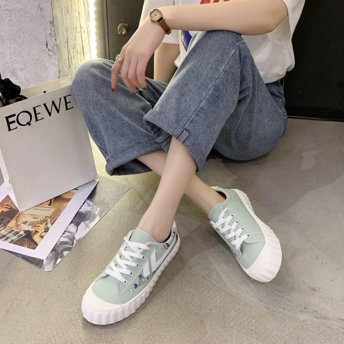 Sepatu Sneakers Wanita Korea Import Fashion SP022