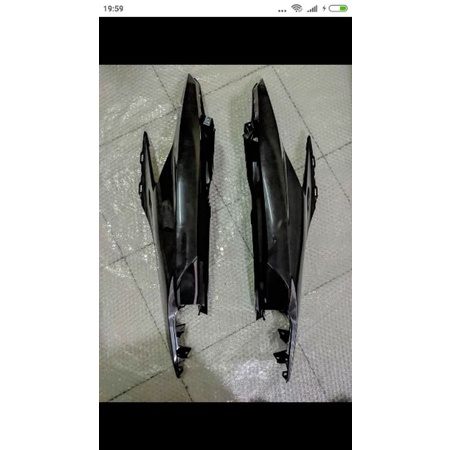 cover body belakang kanan kiri vario 125 150 new led k59j k60r tahun 2018-2021 warna bahan/belom di 