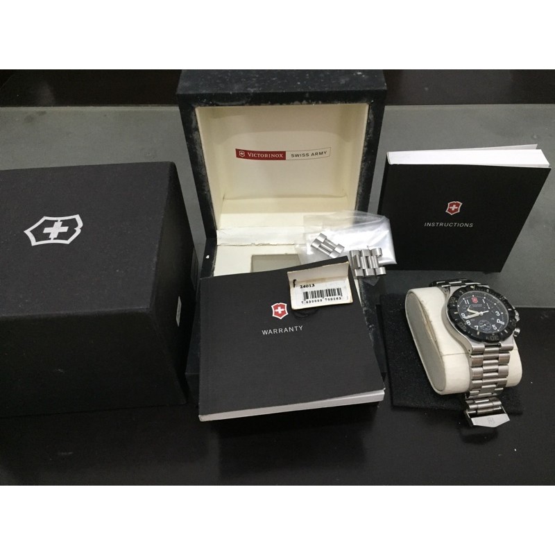 Jam Victorinox Swiss Army Chrono Quartz 24013