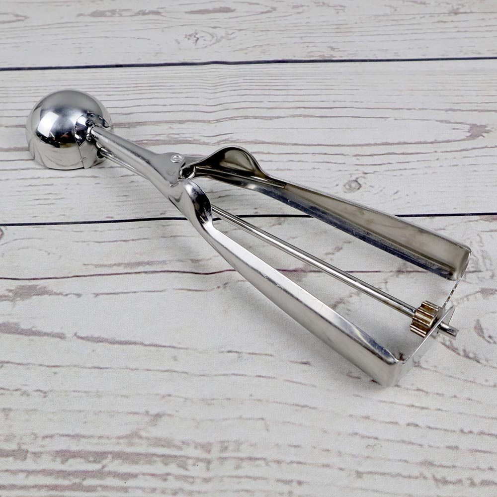 r3w Termurah Houseeker Sendok Takar Es Krim Ice Cream Scoop Spoon Diameter 4 CM - Silver