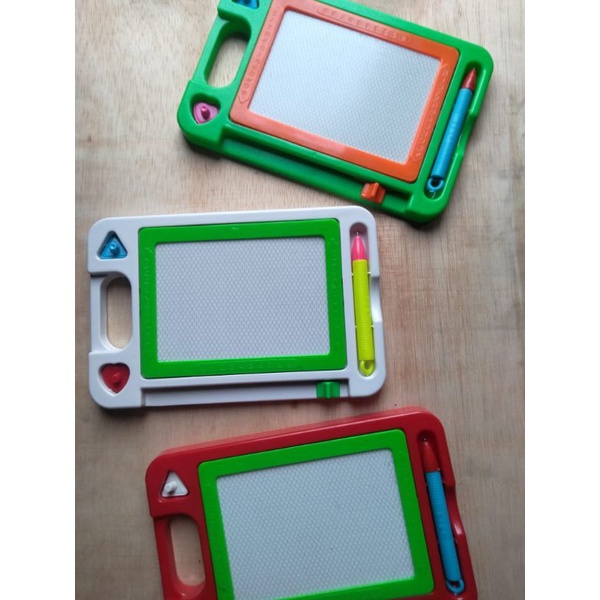 

papan tulis magnetik anak