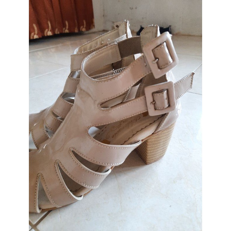 (PRELOVED) Sepatu Adorable Projects Nude size 39