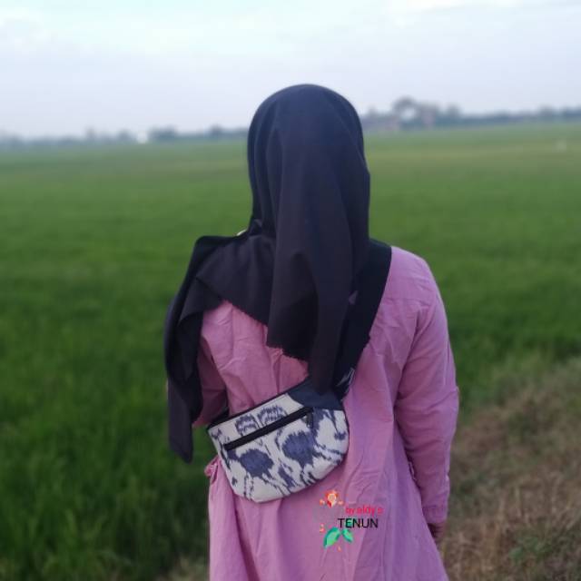 Waist bag tenun #cewek