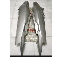 sepasang bodi body cover kaper belakang vegaR new silver original ygp.