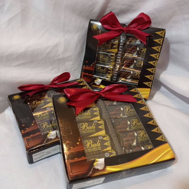 

coklat valentine coklat putih hitam tobelo balitos / hadiah kado event gift ultah wisuda anniversary birthday