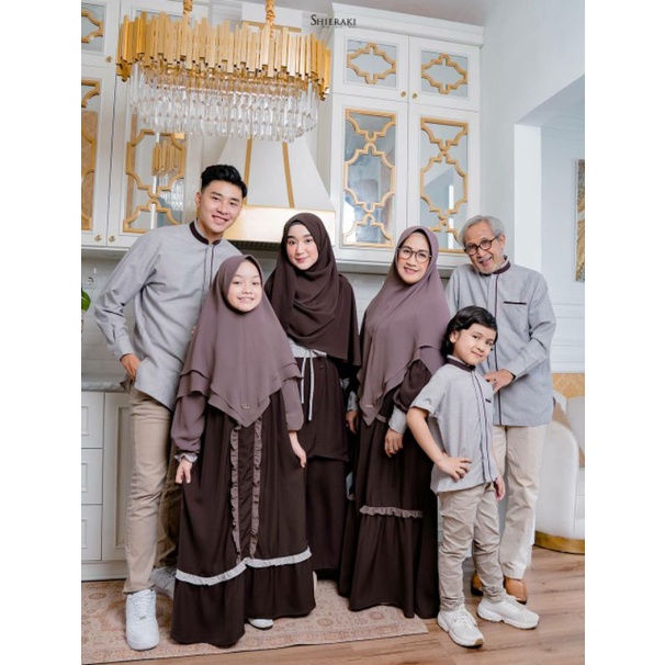 SALE — Zeica family set by shieraki