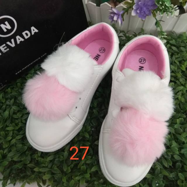 Sepatu anak Nevada