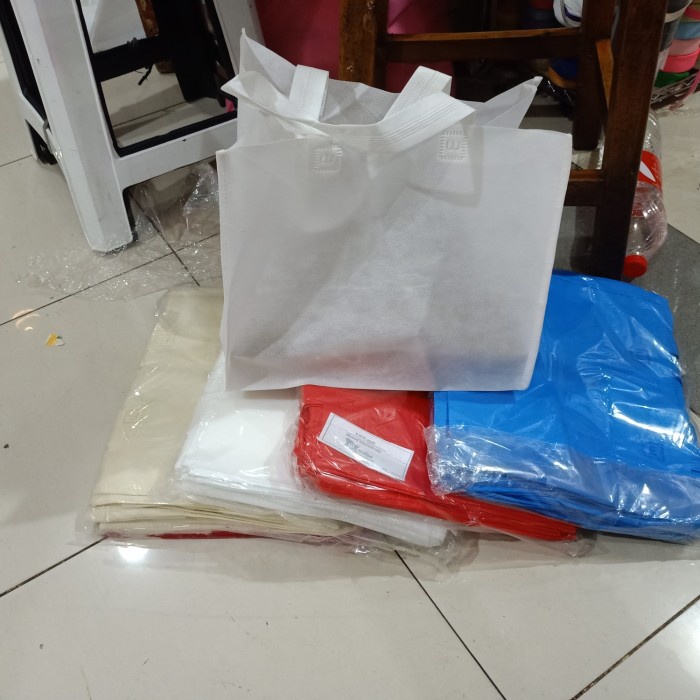 

✨ BISA COD ✨ tas kain spunbond buat nasi kotak 25 atau bento bahan tebal isi 12 pcs