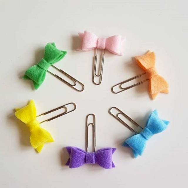 

Klip kertas Paper clip Pita Cantik Souvenir