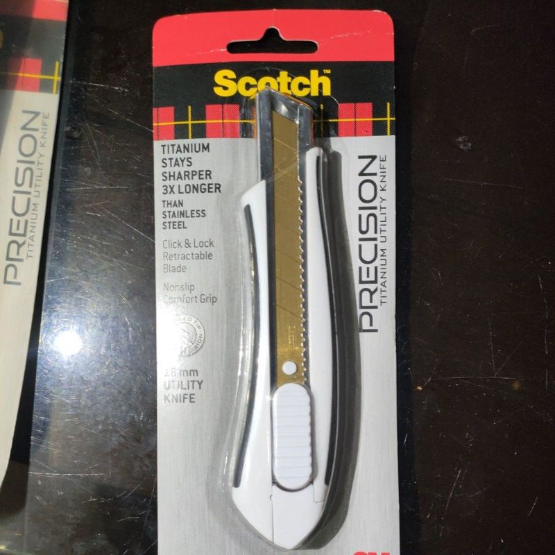 

cutter 3M titanium 18 mm