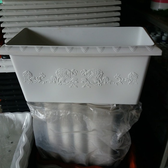 pot plastik panjang putih 49cm