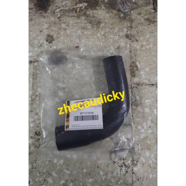 Slang radiator atas t120 colt lama atas ori