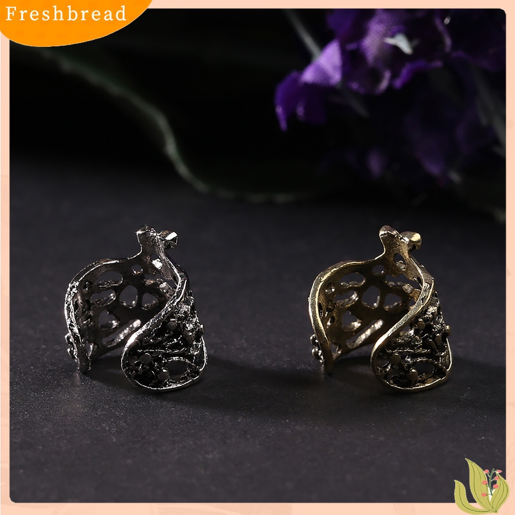[Fresh] Anting Kait Ukiran Gaya Retro Punk Hollow Out untuk Wanita