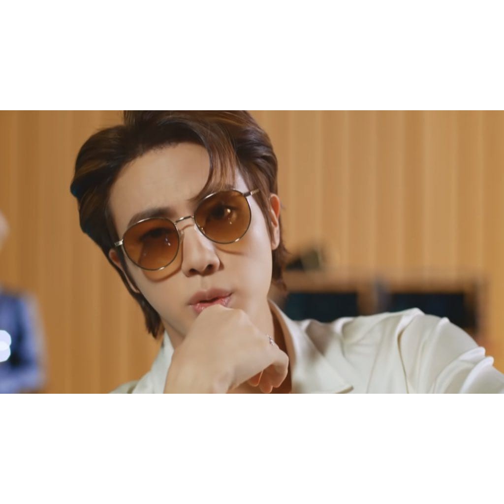 BTS Jin Seokjin Taehyung V Kacamata Butter Glasses