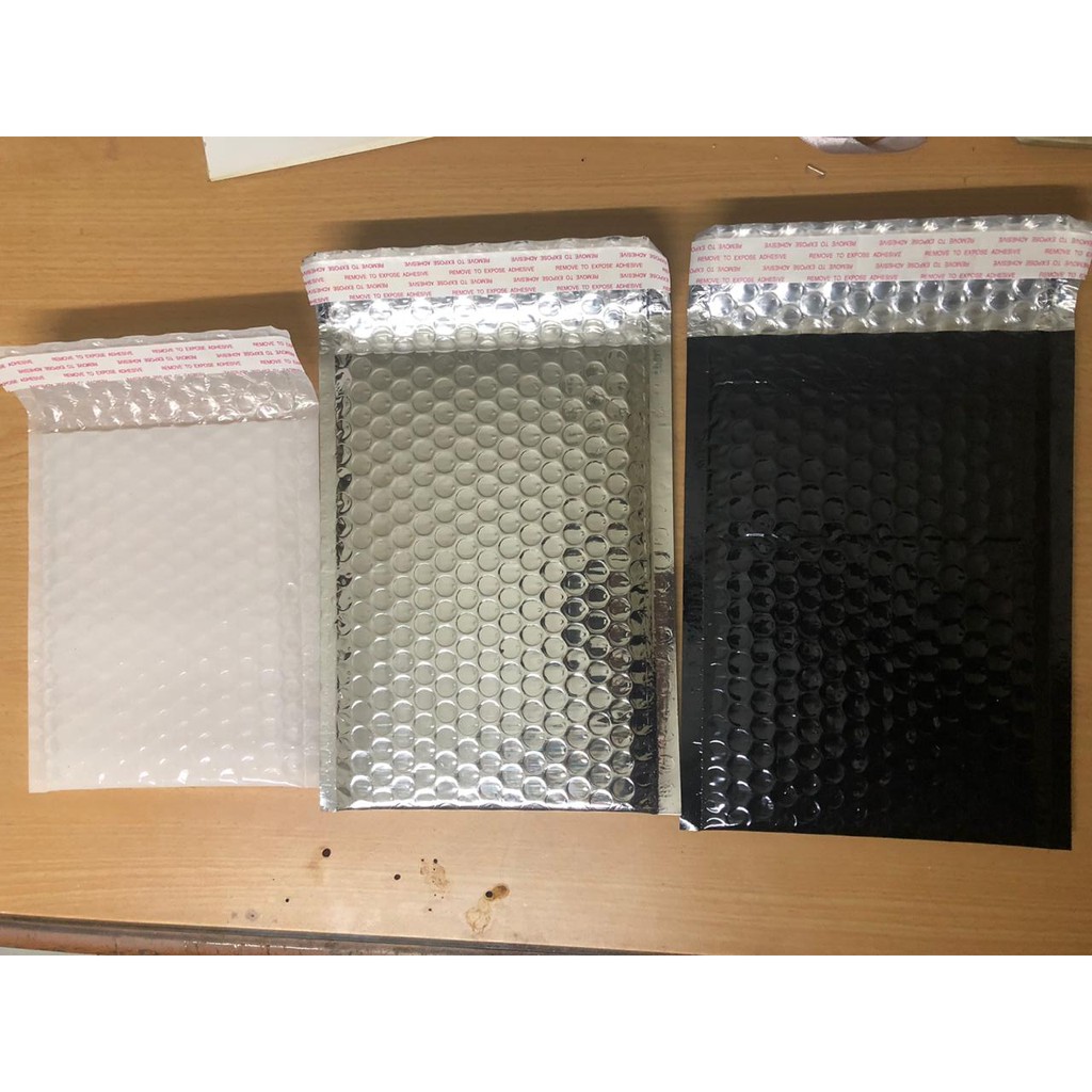

Bubble Envelope | Bubble Mailer | Kertas / Amplop Packaging Plastik Berwarna Ukuran 14 x 22 cm