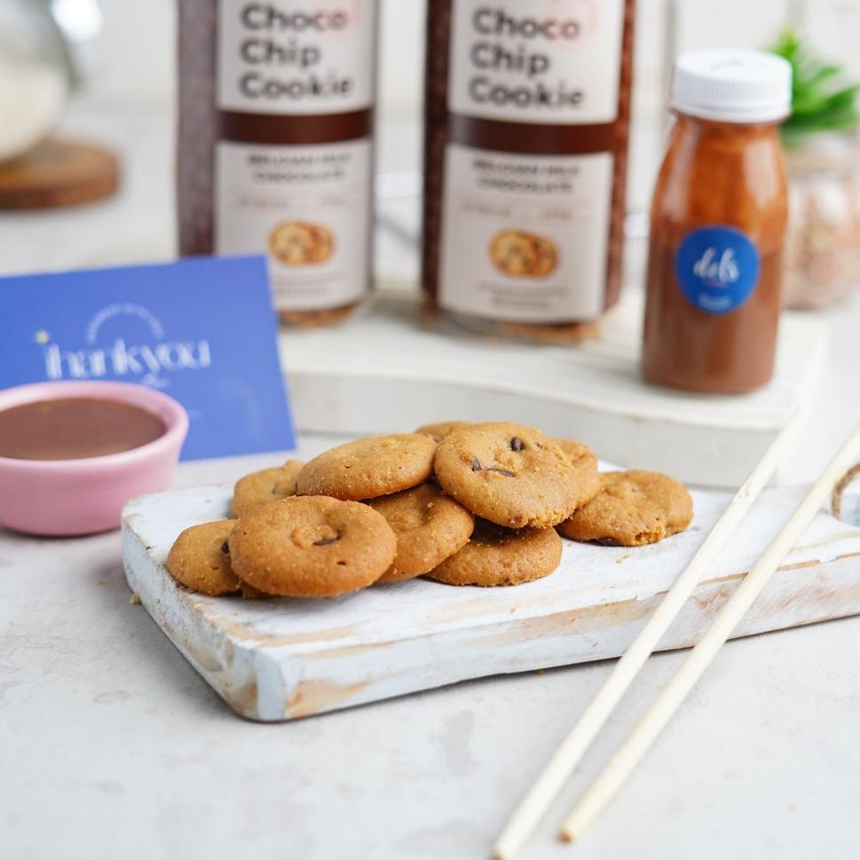 

[KODE 8367] MELTED COOKIES CHOCOLATE CHIP COOKIES WITH MELTED MILK BELGIAN CHOCOLATE