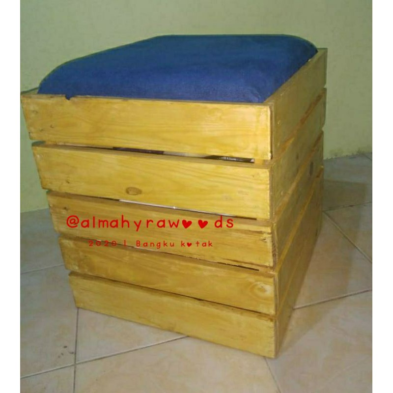 kursi photobooth/kursi minimalis/kursi kayu kotak