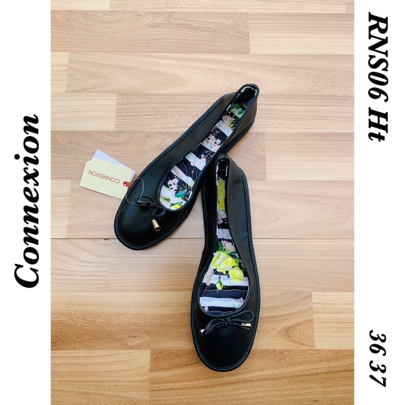 connexion flat shoes hitam