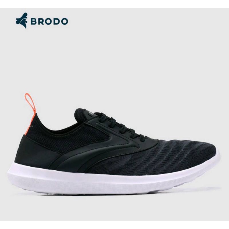 Sepatu dan sandal slip on Brodo original