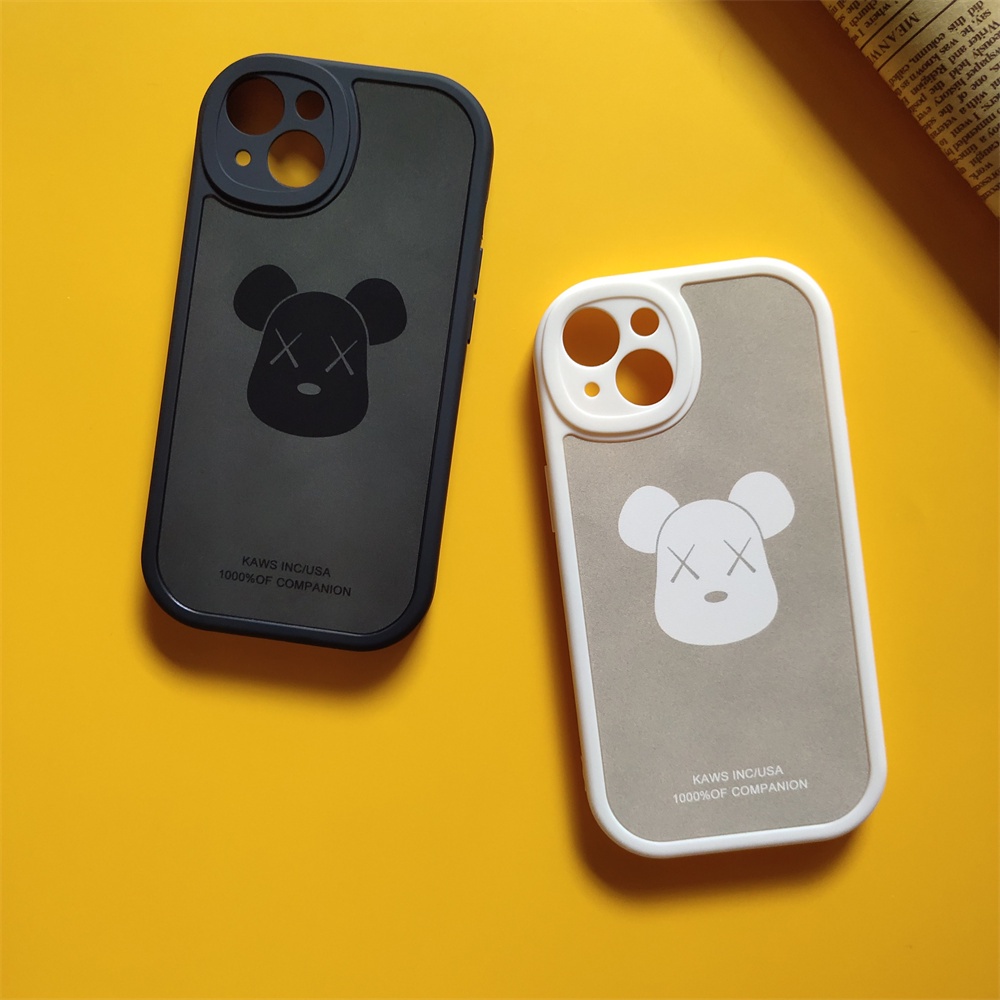 Casing Soft Case Motif Kaws Untuk iPhone 6 / 7 / 8 Plus / X / XR / Xs Max 13 / 12 / 11 Pro Max