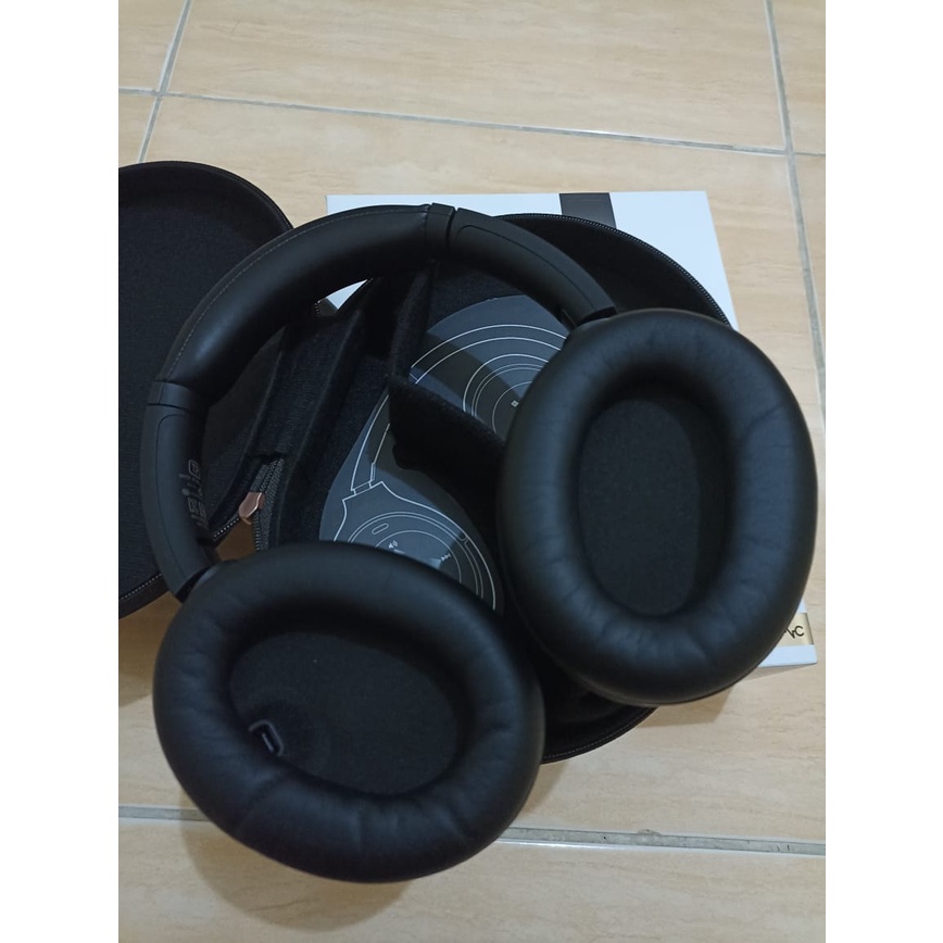 Sony WH-1000XM4 Wireless Headphone Black Second