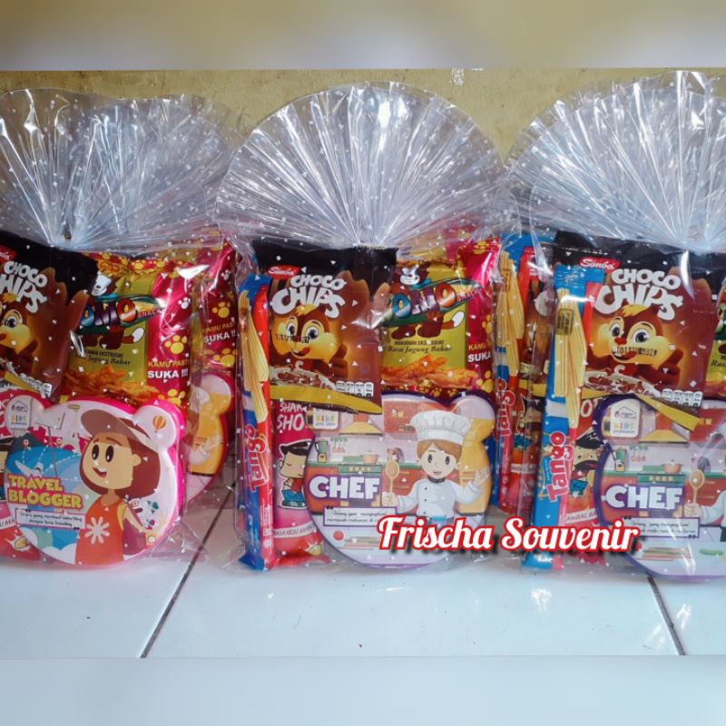 

Paket Murah FS055 Bingkisan Ulang Tahun / Souvenir Ultah / Hadiah Lomba / Bingkisan Makanan