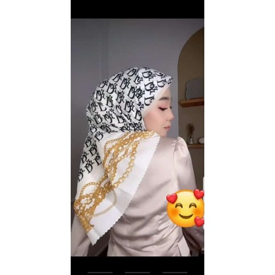 Kerudung Voal/ kerudung hijab motif Deenay kw/ Kerudung hijab polos/ Kerudung hijab bahan halus adem
