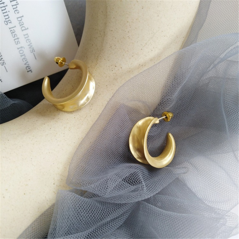 【COD Tangding】Retro C- Style Earrings Gold Color Open Size Korea New Fashion Earstuds