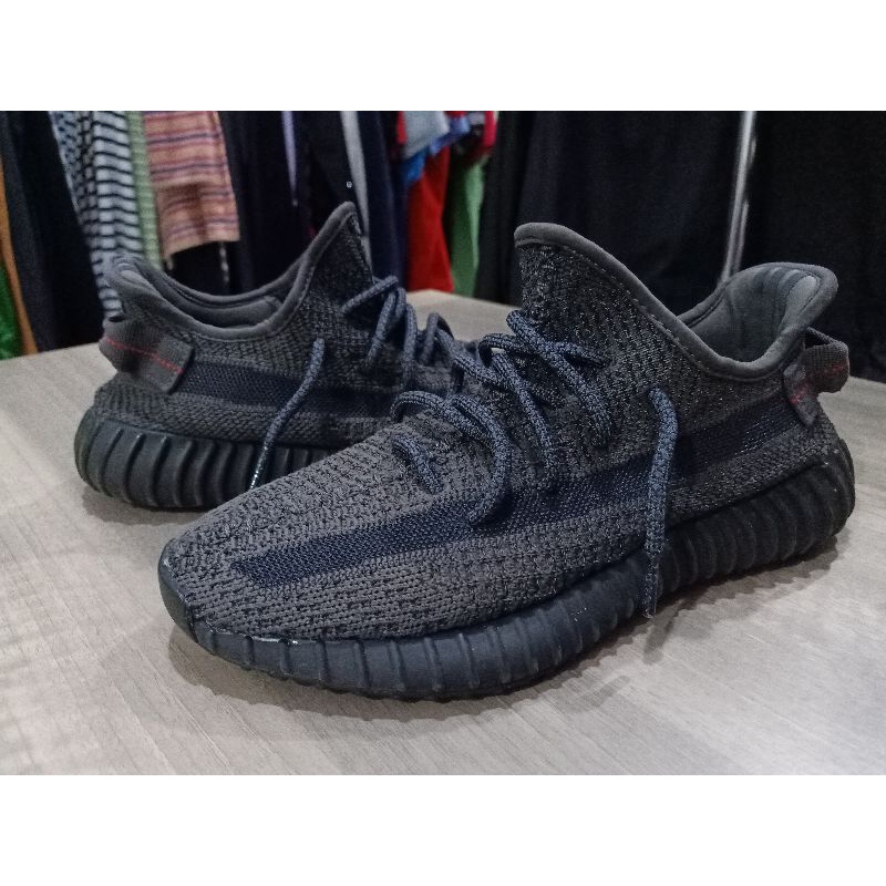 Sepatu Yeezy 350 v2 Static Black Reflective Second Original Size 40 Kondisi Bagus
