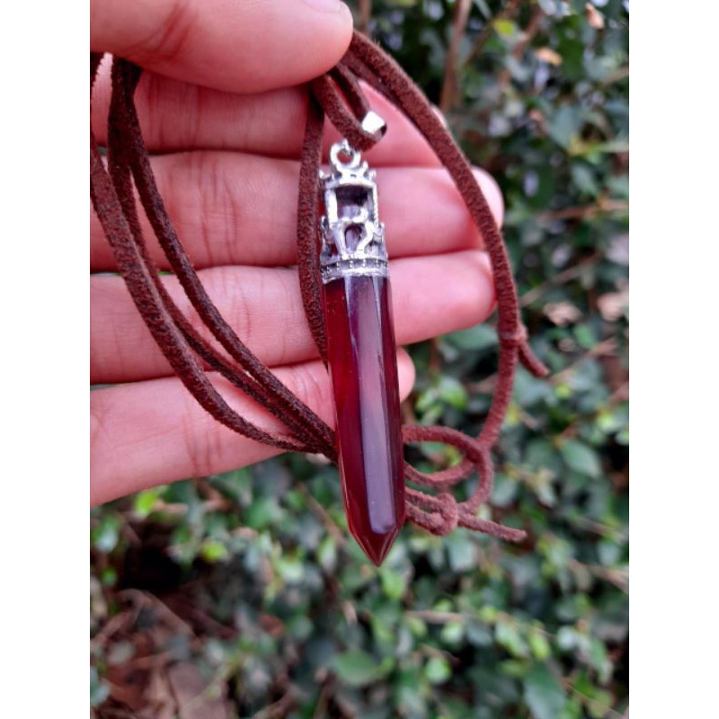 Kalung Tali Kulit Liontin Batu Getah Katilayu Asli